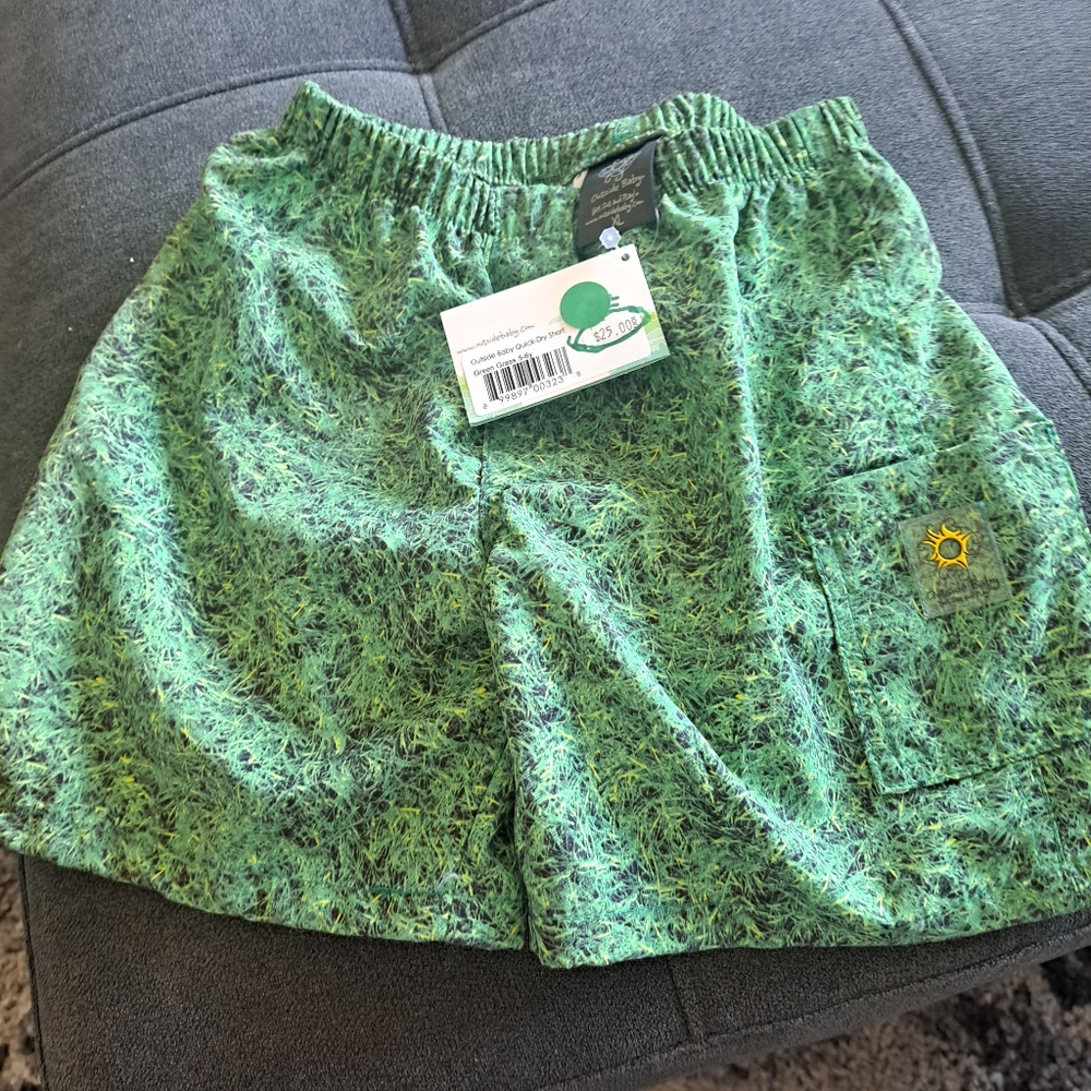 Green Grass Print Shorts